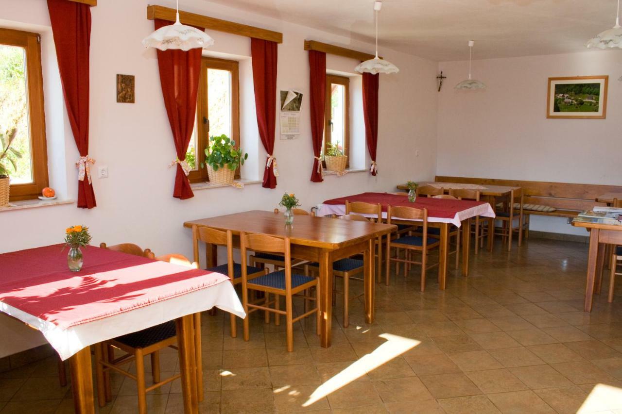 Villa Turisticna Kmetija Perk Solčava Exterior foto