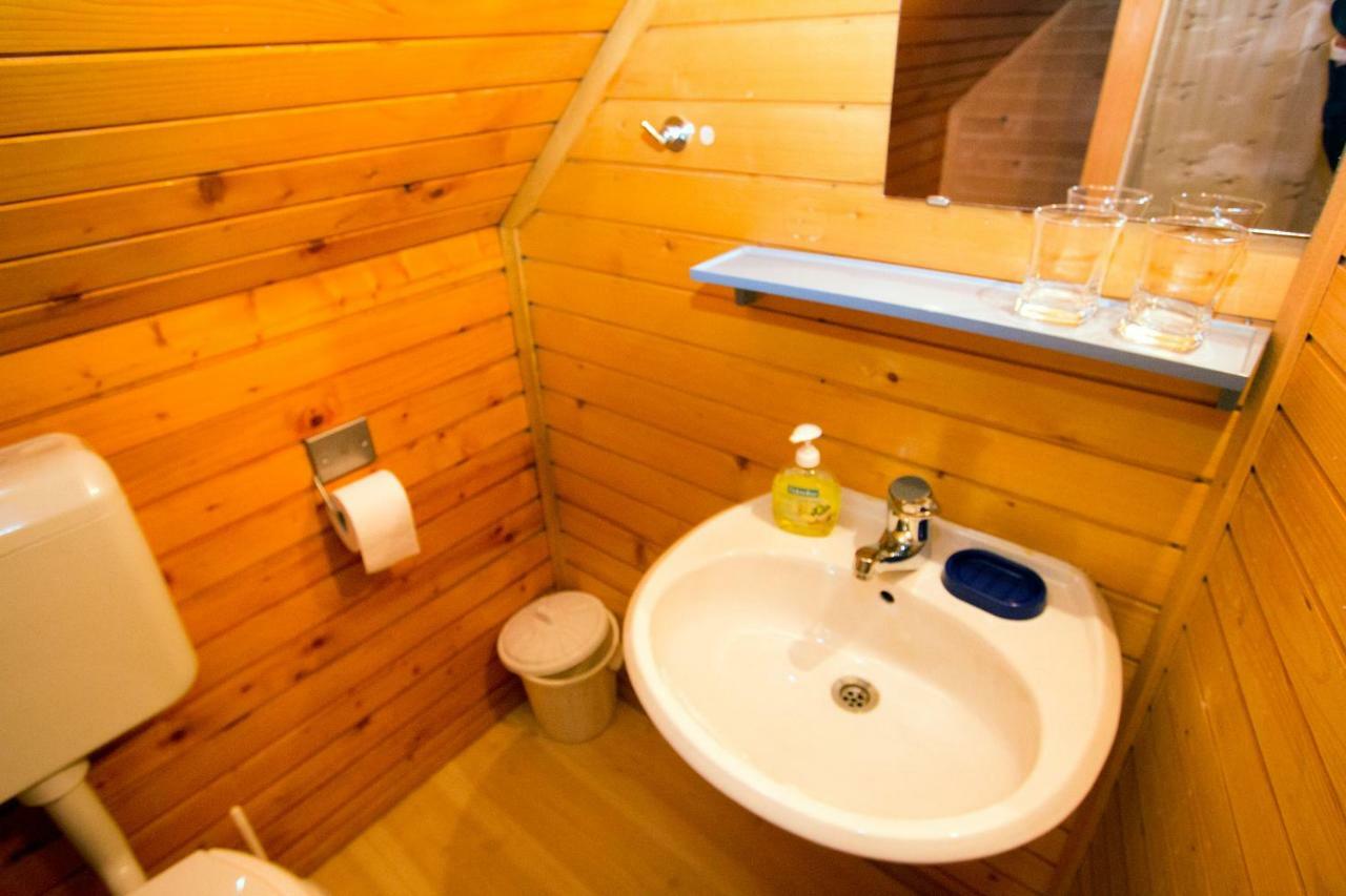 Villa Turisticna Kmetija Perk Solčava Zimmer foto